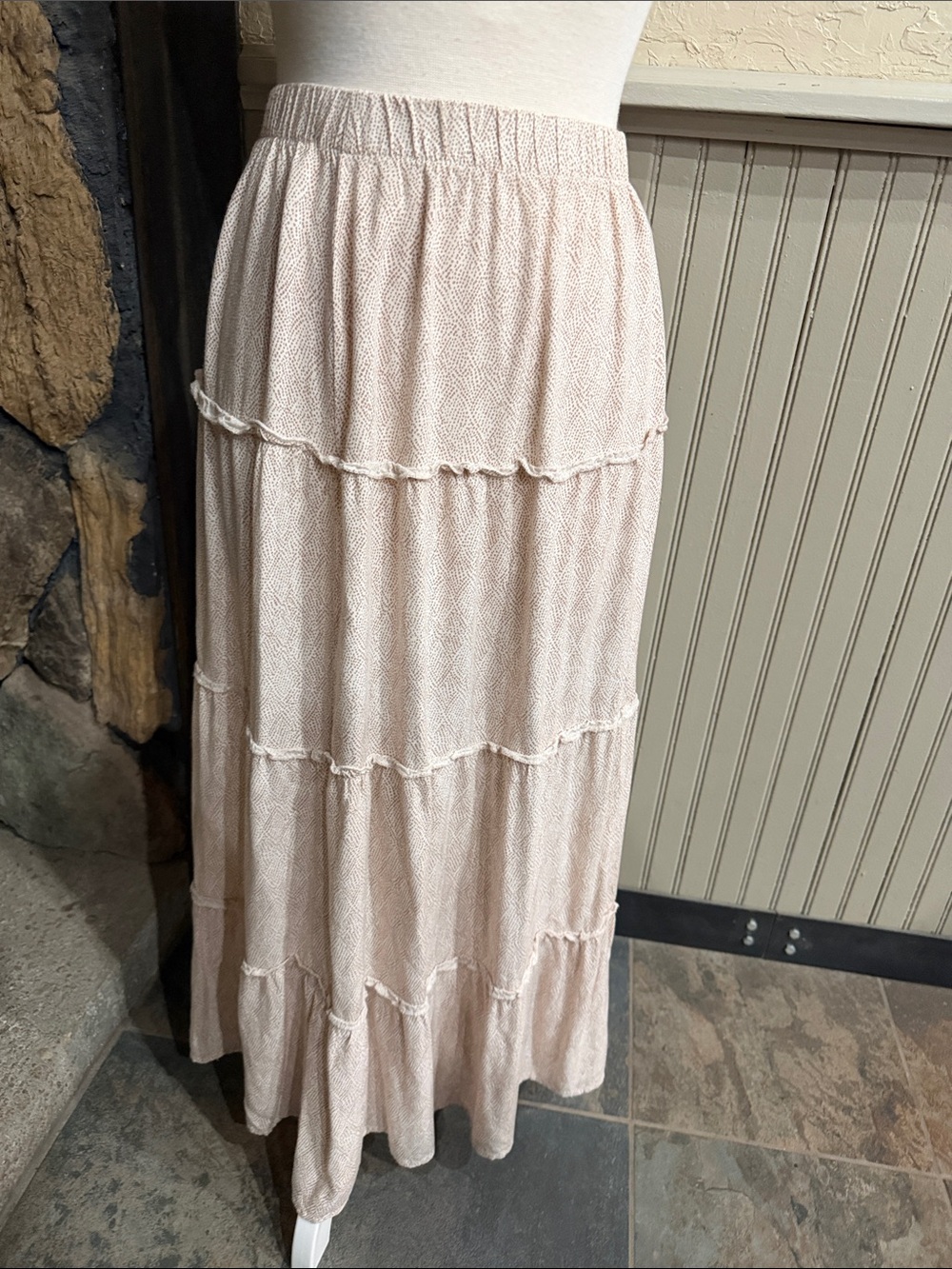 Women’s Cream Tiered Maxi Skirt